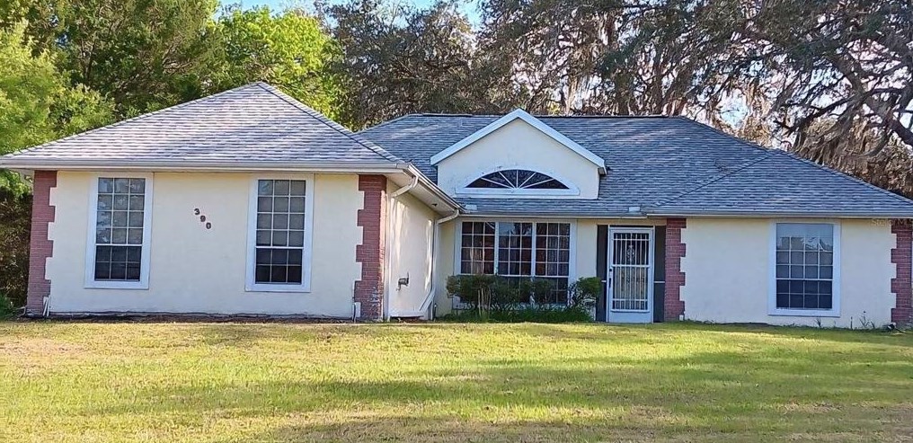390 Olympia St, Hernando, FL 34442-8805