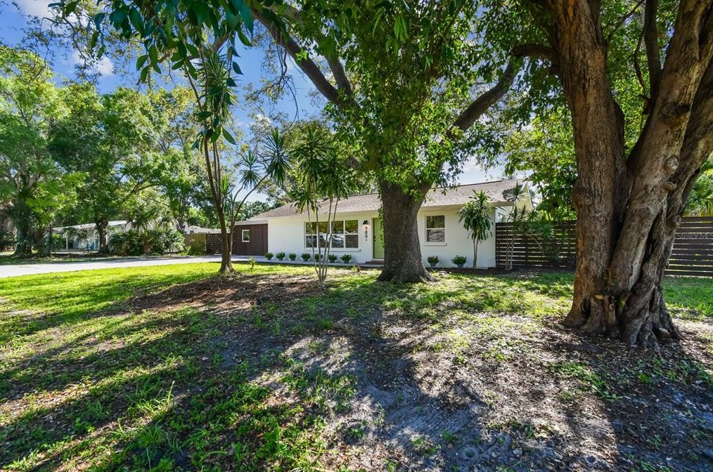 989 S Allendale Ave, Sarasota, FL 34237