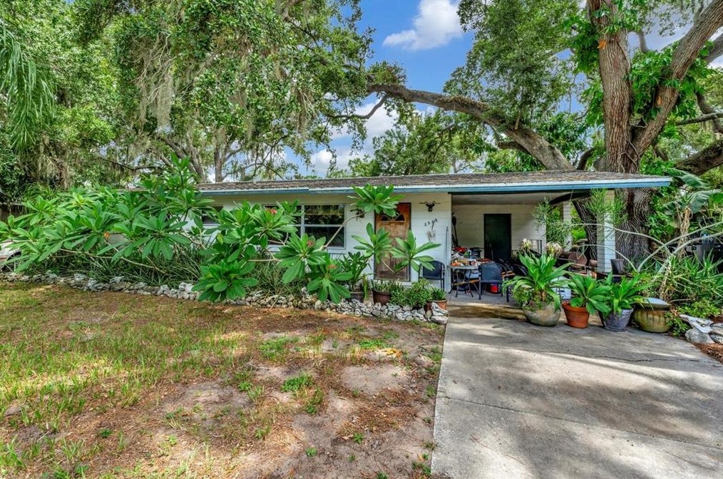 2525 Floyd St, Sarasota, FL 34239