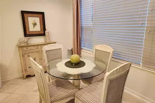 8119 Villa Grande Ct, Sarasota, FL 34243 - Photo 10