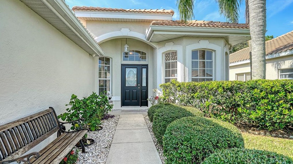 6995 Superior St Cir, Sarasota, FL 34243