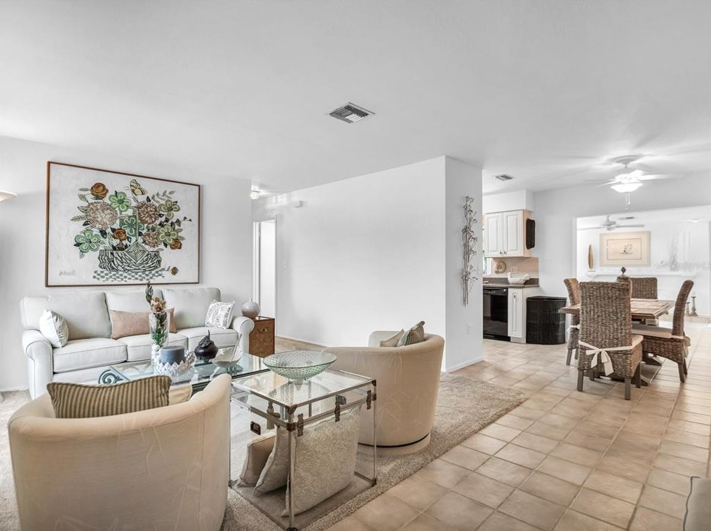 5364 Winewood Dr, Sarasota FL  34232-5624 exterior