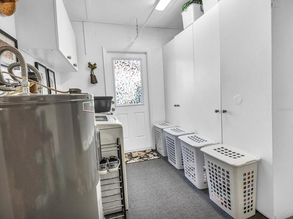 5364 Winewood Dr, Sarasota FL  34232-5625 exterior