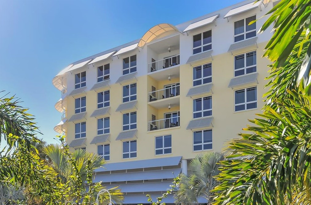 915 Seaside Dr #402, Weeks 28-29, Sarasota, FL 34242