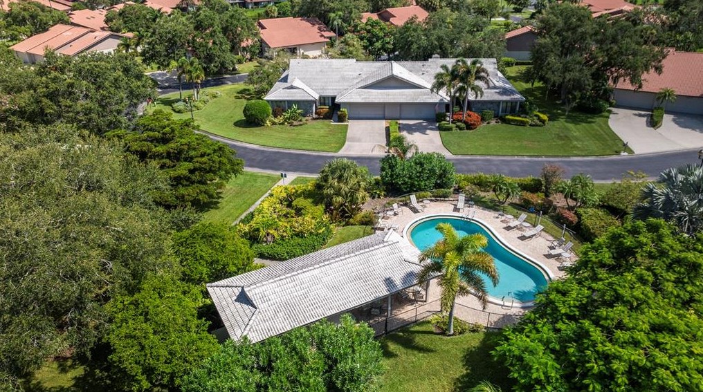 3851 Wilshire Dr #9, Sarasota, FL 34238