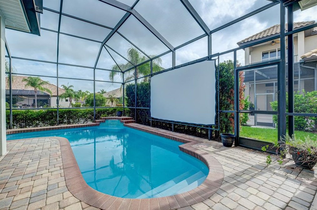 4709 Mainsail Dr, Bradenton, FL 34208