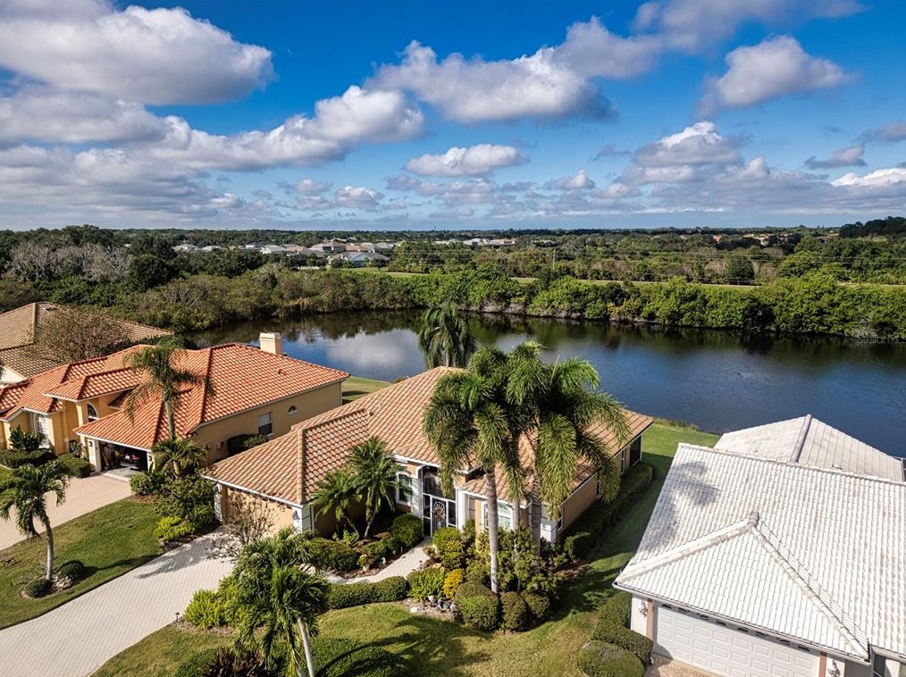 7127 42nd Ct, Sarasota, FL 34243-5141