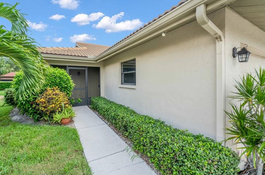 7235 Wood Creek Dr #26, Sarasota, FL