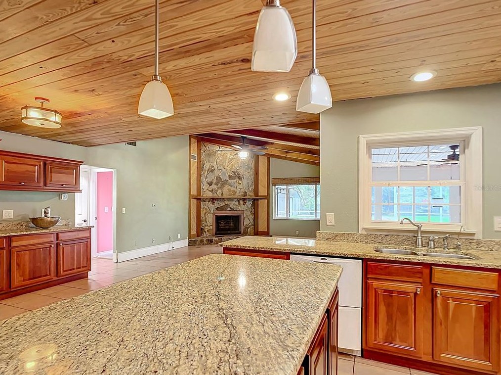 11304 Tralee Dr, Riverview, FL 33569-6426