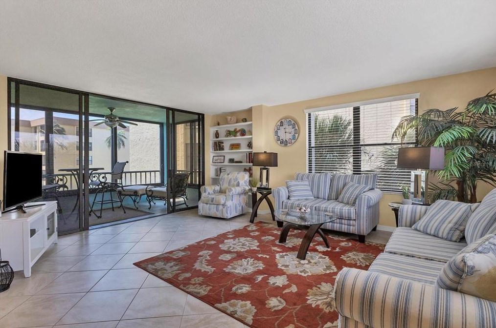 8776 Midnight Pass Rd, Sarasota, FL 34242-2808