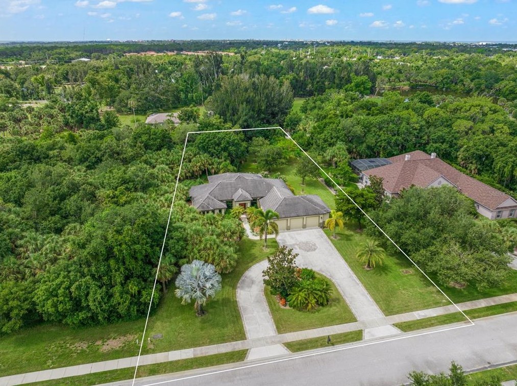 714 Vanderbilt Dr, Nokomis, FL 34275