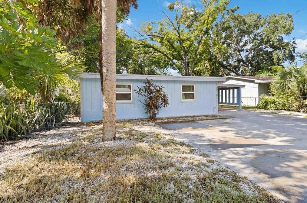 1570 28th St, Sarasota, FL 34234