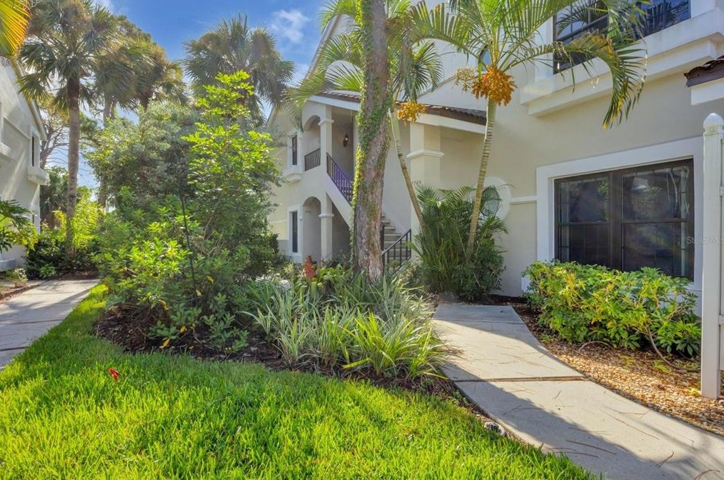 7741 Fairway Woods Dr, Sarasota, FL 34238-2869