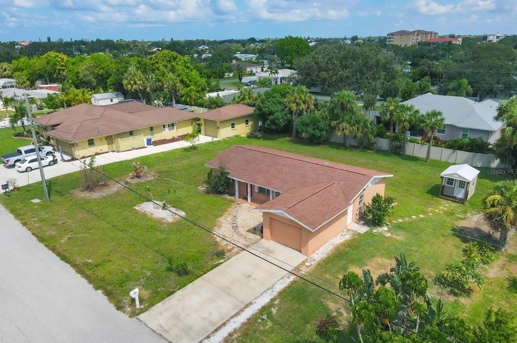 208 Montana Ave, Nokomis, FL 34275