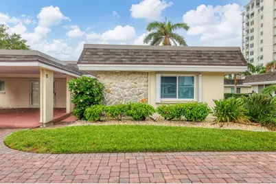1900 Benjamin Franklin Drive #V-15, Sarasota, FL 34236 - Photo 2