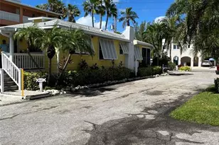 1603 Gulf Dr N, Bradenton Beach, FL 34217 - Photo 32