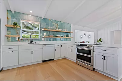 1451 S Jefferson Avenue, Sarasota, FL 34239 - Photo 6