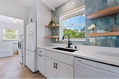 1451 S Jefferson Avenue, Sarasota, FL 34239 - Photo 8