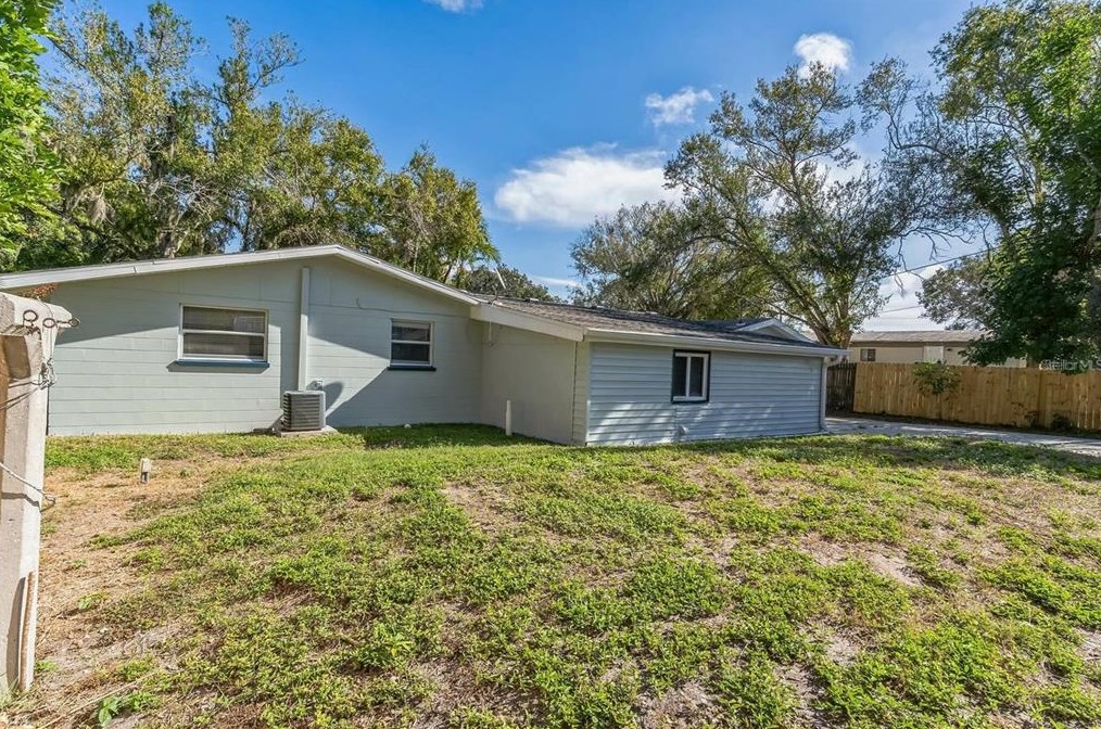 403 Pinewood Ave, Nokomis, FL 34275