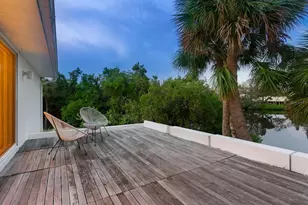 7665 Sanderling Rd, Sarasota, FL 34242 - Photo 54