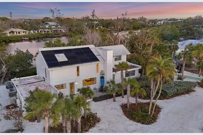 7665 Sanderling Road, Sarasota, FL 34242 - Photo 12