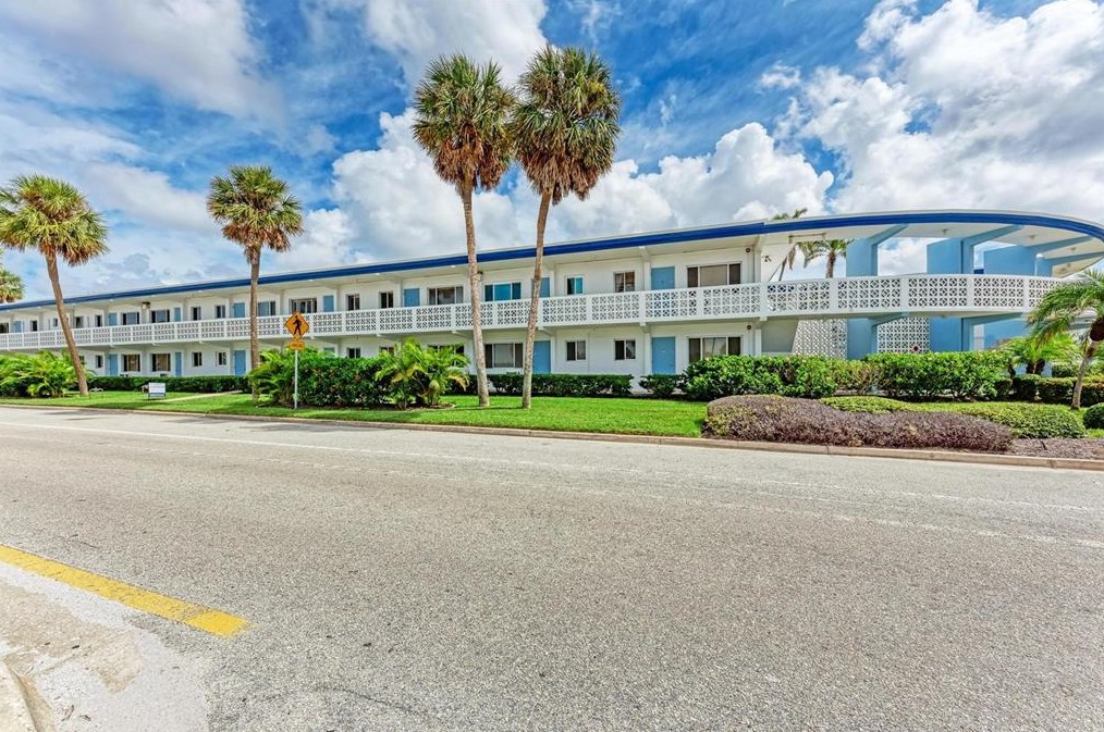 475 Benjamin Franklin Dr #107, Sarasota, FL 34236