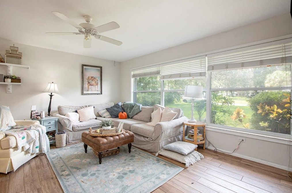 2611 48th St, Bradenton, FL 34208-7052