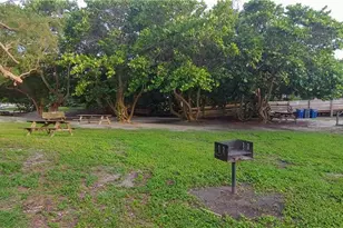 309 Shore T Rd, Nokomis, FL 34275 - Photo 38