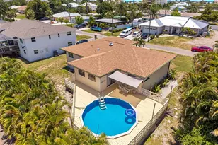 309 Shore T Rd, Nokomis, FL 34275 - Photo 2
