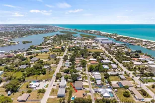309 Shore T Rd, Nokomis, FL 34275 - Photo 12