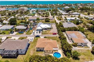309 Shore T Rd, Nokomis, FL 34275 - Photo 4