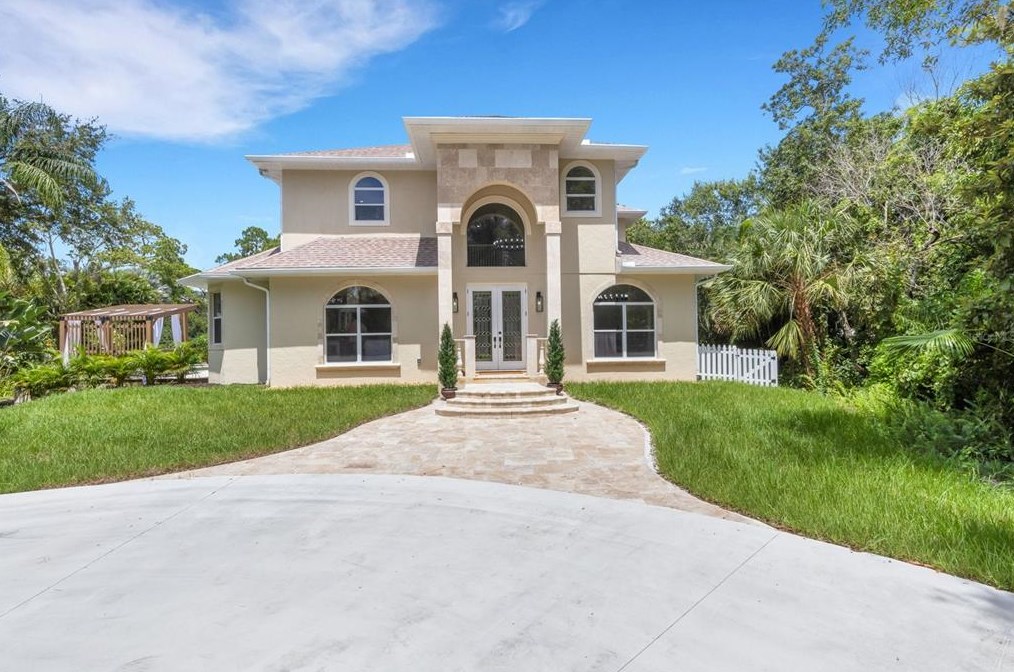 3005 Desoto Rd, Sarasota, FL 34234-3366