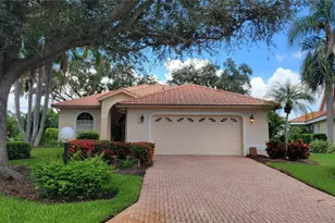 7557 Fairlinks Ct, Sarasota, FL 34243 - Photo 1