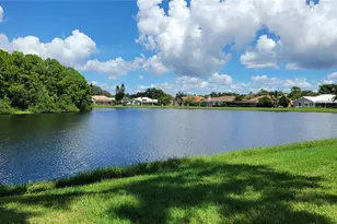 7557 Fairlinks Ct, Sarasota, FL 34243 - Photo 18