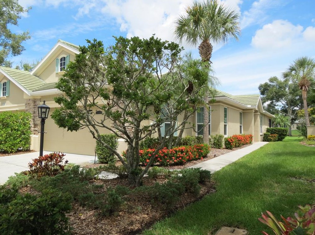 4939 Lakescene Pl, Sarasota, FL 34243