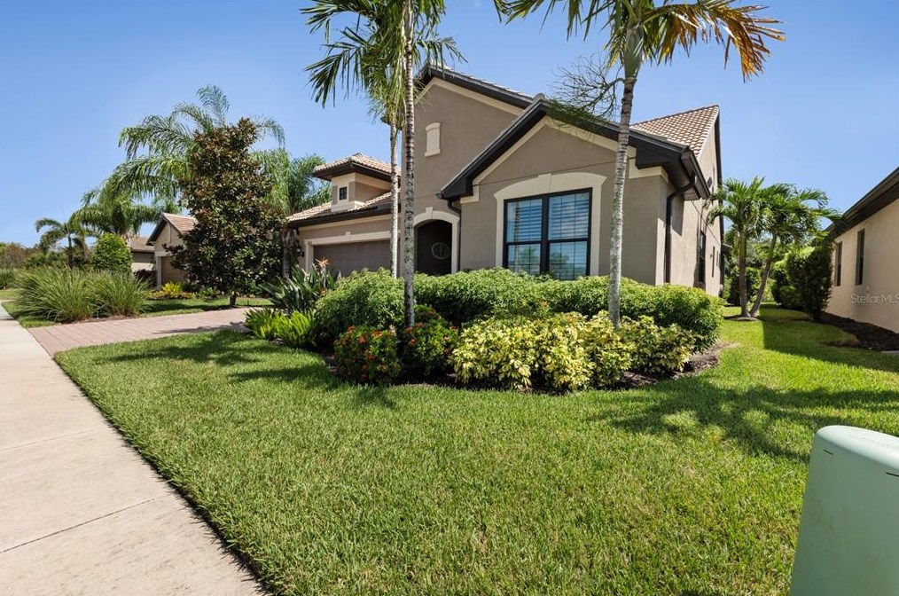 5828 Pomarine Ct, Sarasota, FL 34238