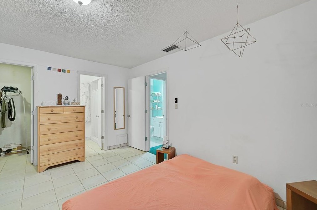 1862 Rita St, Sarasota FL  34231-6634 exterior