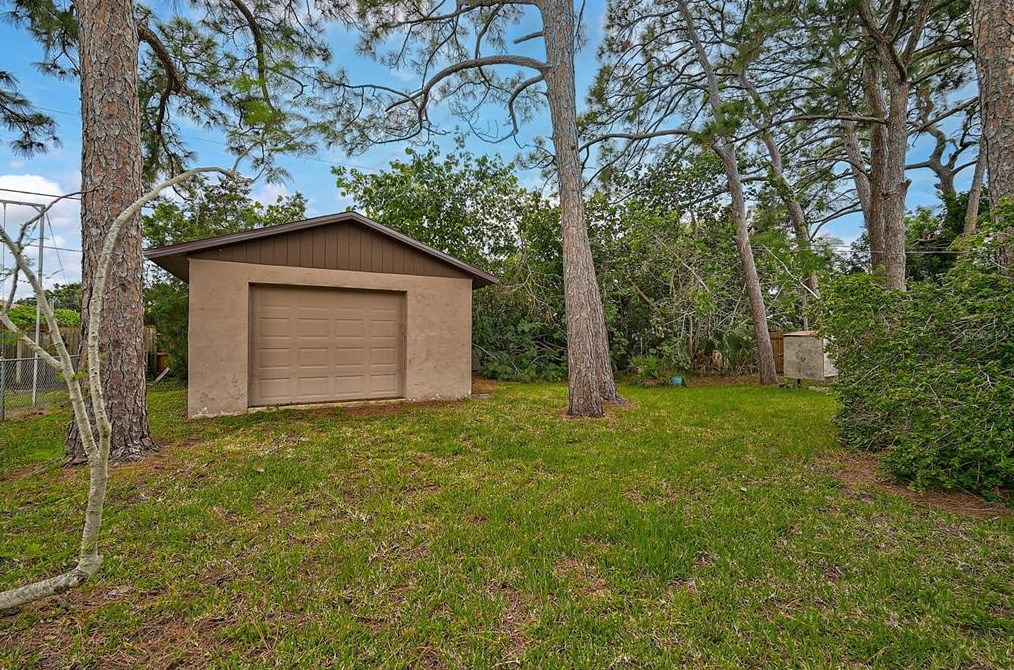 1862 Rita St, Sarasota FL  34231-6634 exterior