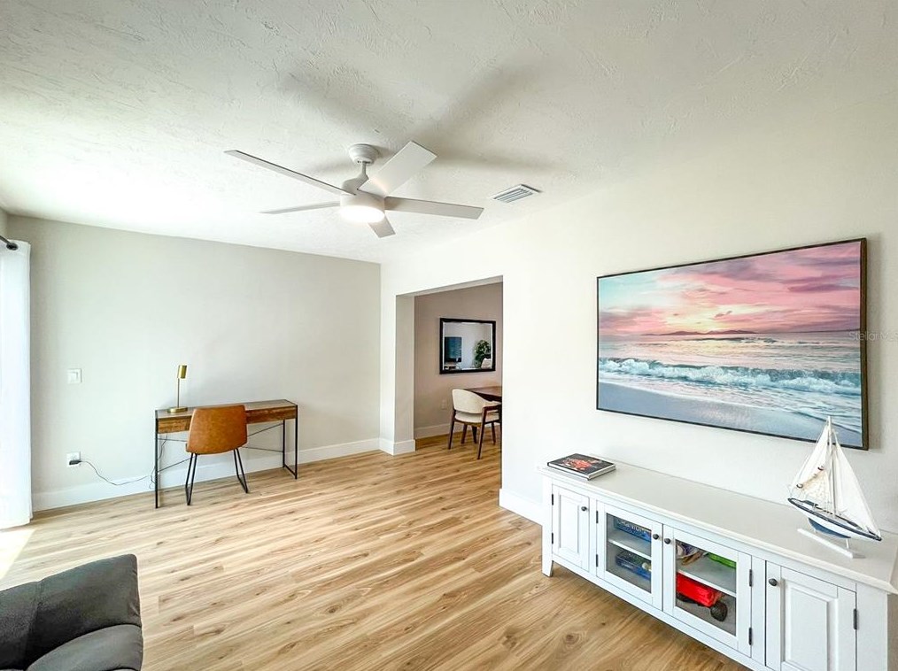 2845 Indianwood Dr, Sarasota FL  34232-6010 exterior