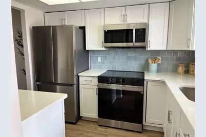 3600 Lake Bayshore Drive Bld. K #221, Bradenton, FL 34205 - Photo 2