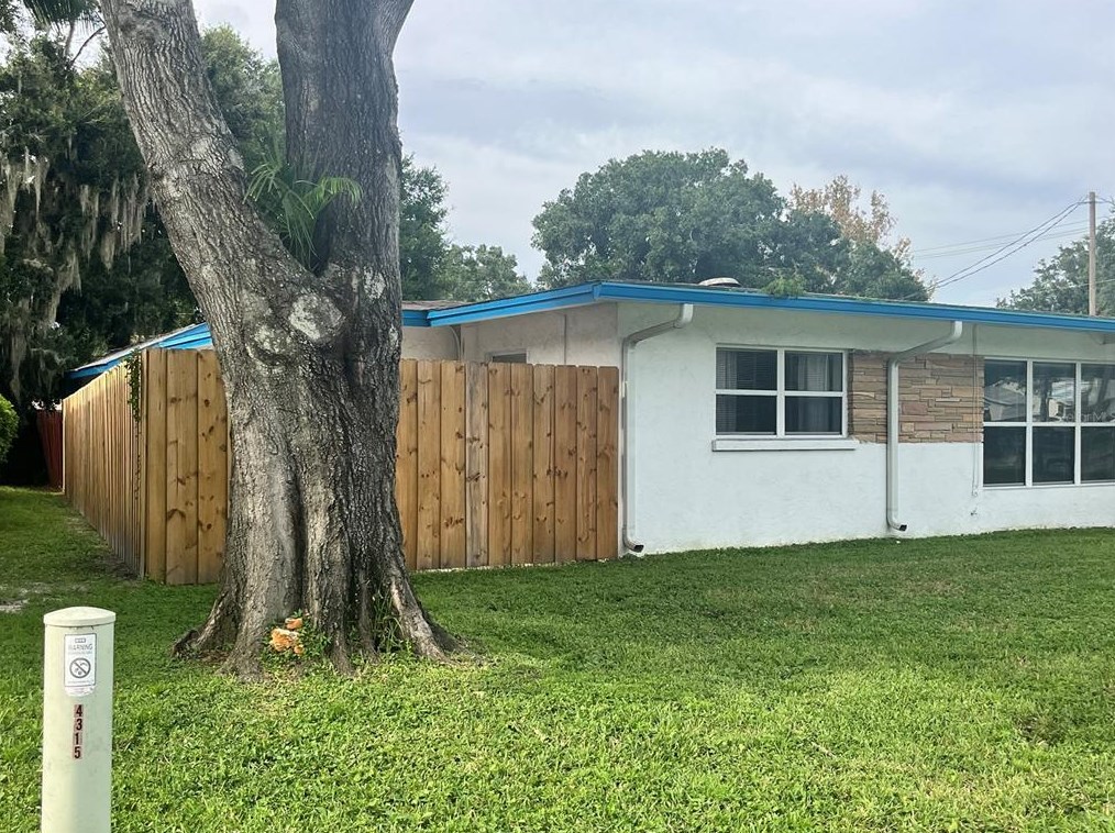 4235 3rd Ave, Bradenton, FL 34208-8421