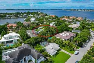 1389 Harbor Dr, Sarasota, FL 34239 - Photo 20