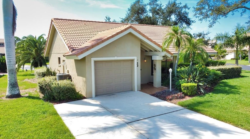 32 Inlets Blvd #32, Nokomis, FL 34275