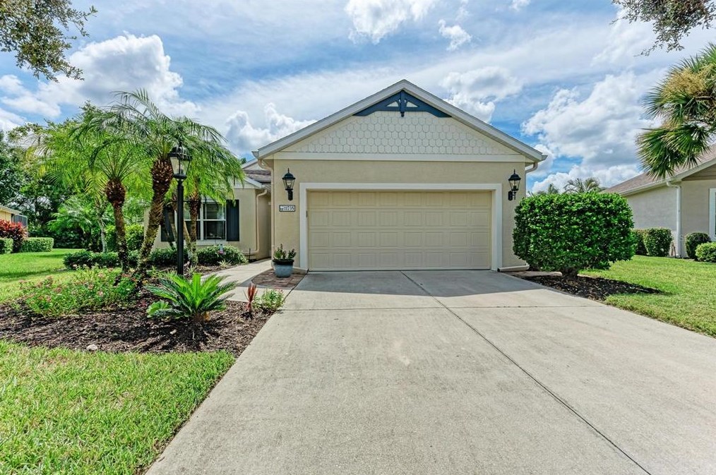 11735 Fennemore Way, Parrish, FL 34219-1233