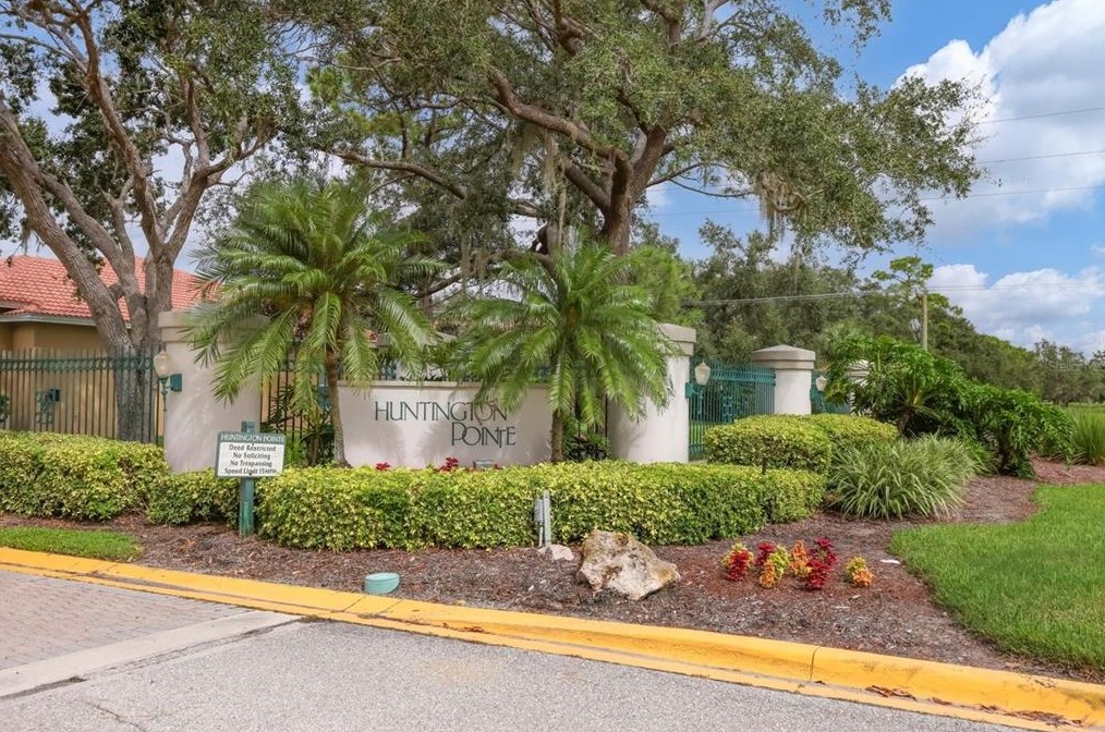4224 Hearthstone Dr, Sarasota, FL 34238-3231