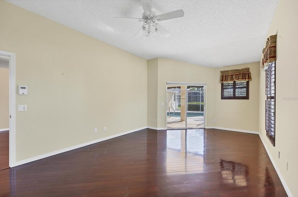 4224 Hearthstone Dr, Sarasota FL 34238-3232 exterior