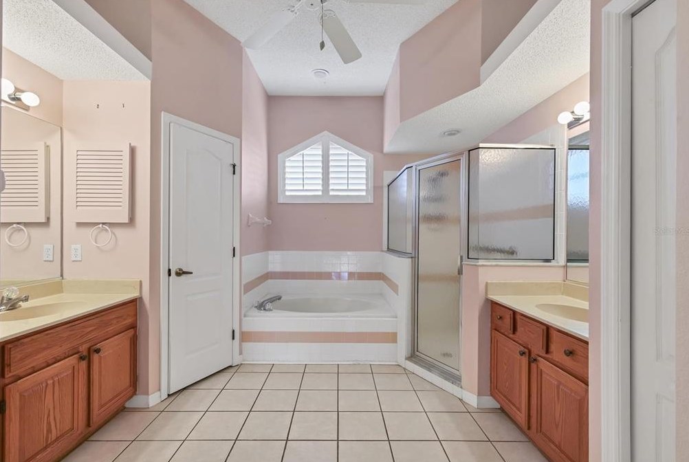 4224 Hearthstone Dr, Sarasota FL 34238-3232 exterior