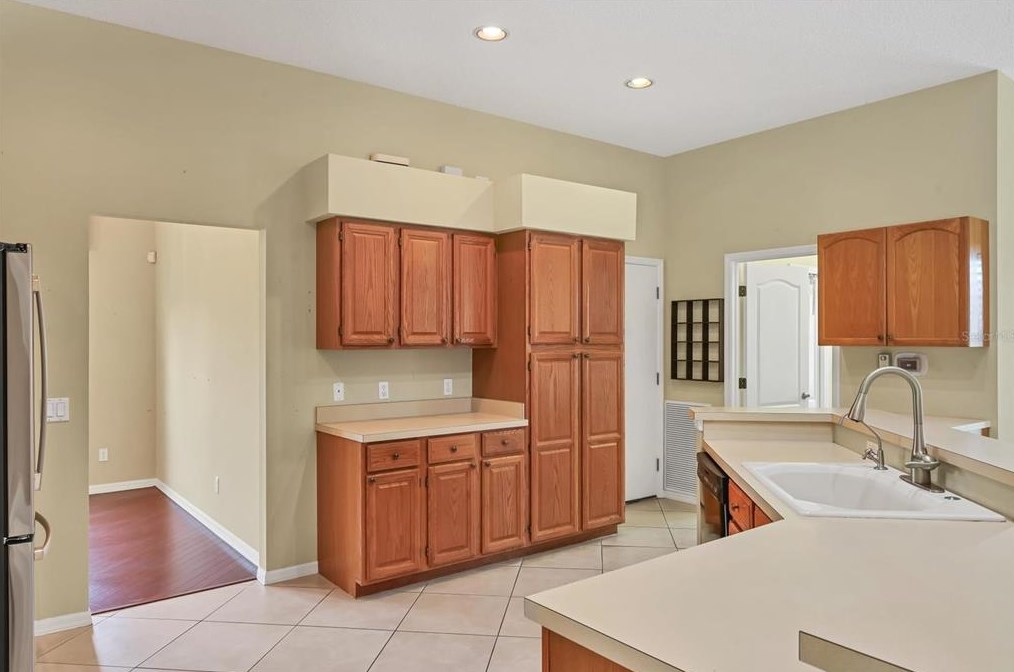 4224 Hearthstone Dr, Sarasota FL 34238-3232 exterior