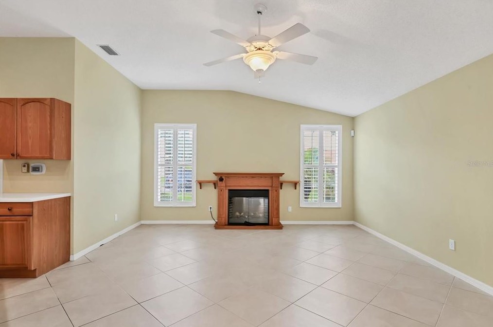 4224 Hearthstone Dr, Sarasota FL 34238-3232 exterior