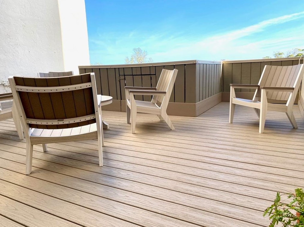 2675 Gulf Of Mexico Dr, Longboat Key FL 34228-3107 exterior